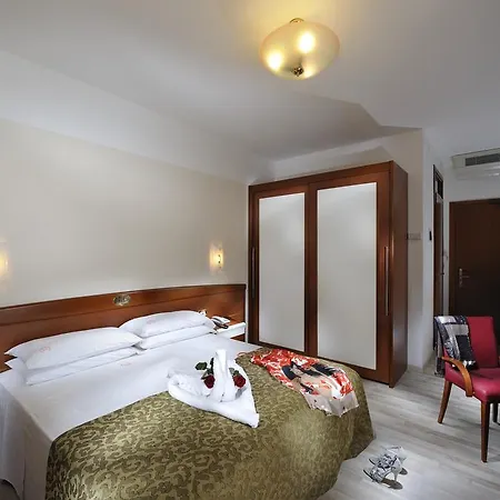 Hotel Eden 4*